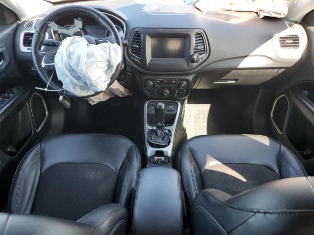 3C4NJCBB1JT271947 - 2018 JEEP COMPASS LATITUDE 黑色 照片 8