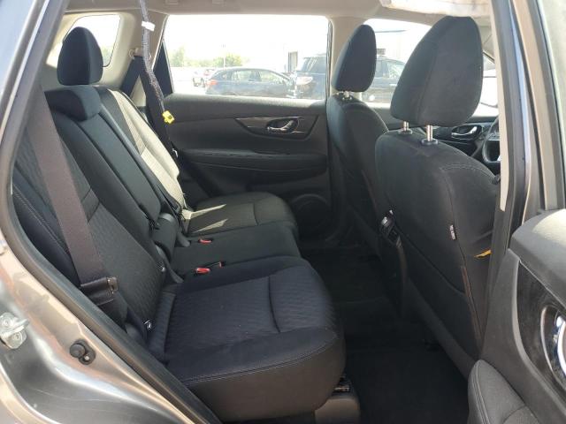 KNMAT2MV3JP528332 - 2018 NISSAN ROGUE S Сірий фото 11