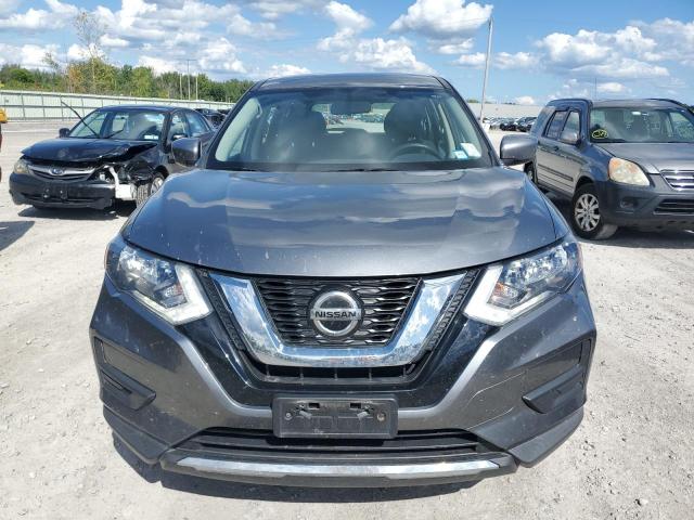 KNMAT2MV3JP528332 - 2018 NISSAN ROGUE S Сірий фото 5