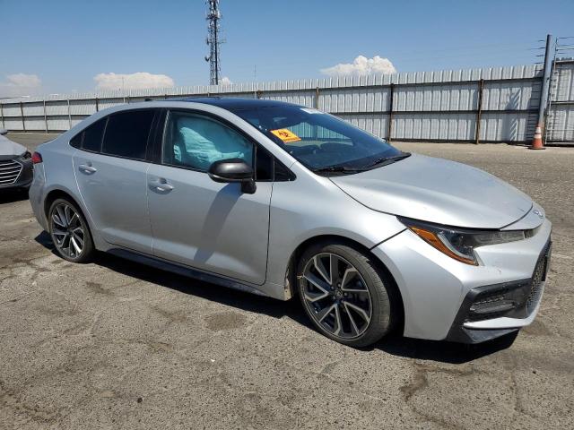 5YFP4MCE9MP074160 - 2021 TOYOTA COROLLA SE SILVER photo 4