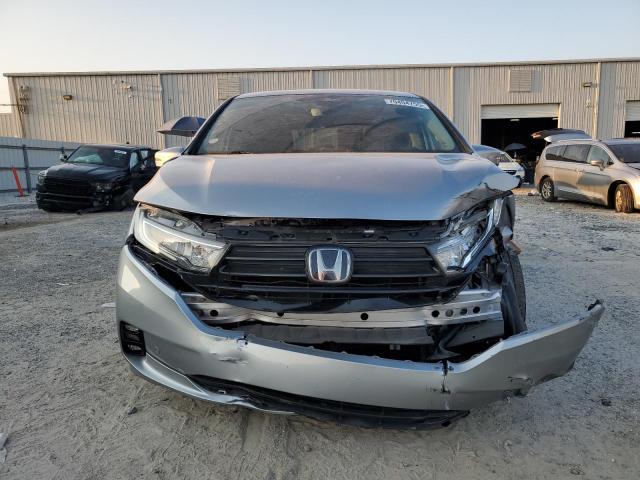 5FNRL6H85NB039915 - 2022 HONDA ODYSSEY TOURING SILVER photo 5