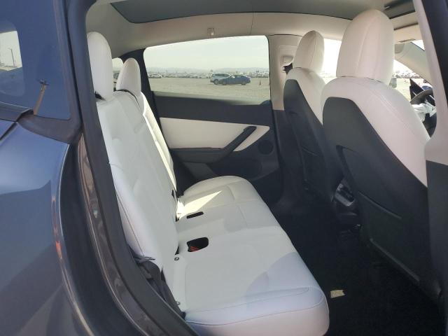 7SAYGDEF4NF447543 - 2022 TESLA MODEL Y GRAY photo 10