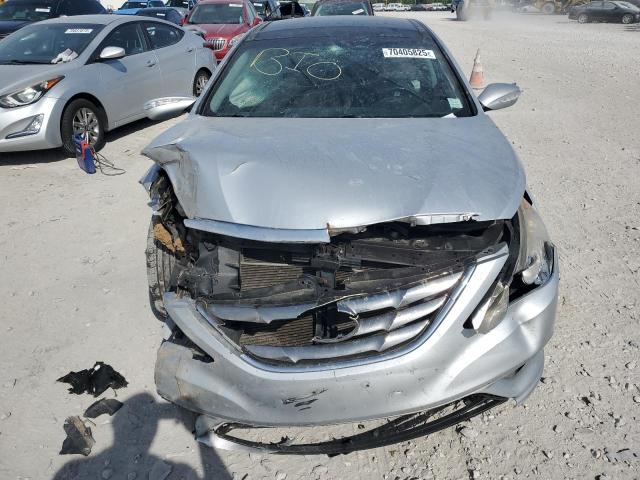 5NPEC4AC7CH410217 - 2012 HYUNDAI SONATA SE 银色 照片 5