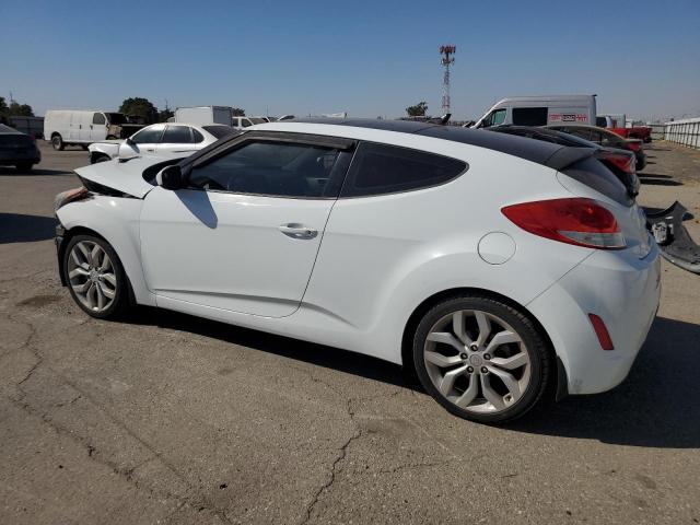 KMHTC6AD4DU147327 - 2013 HYUNDAI VELOSTER WHITE photo 2