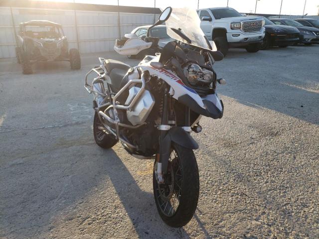 WB10M1302N6F06830 - 2022 BMW R 1250 GS ADVENTURE WHITE photo 1