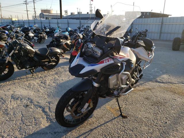 WB10M1302N6F06830 - 2022 BMW R 1250 GS ADVENTURE WHITE photo 2