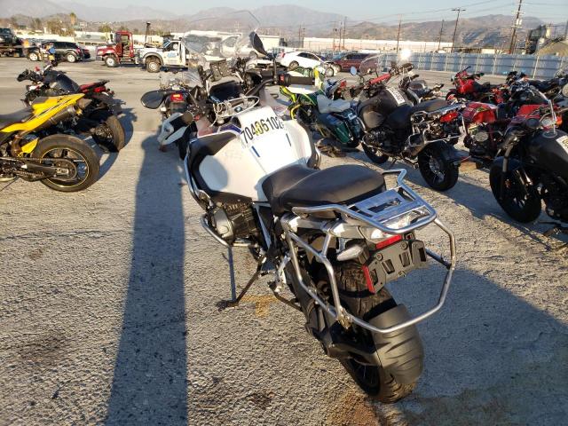 WB10M1302N6F06830 - 2022 BMW R 1250 GS ADVENTURE WHITE photo 3