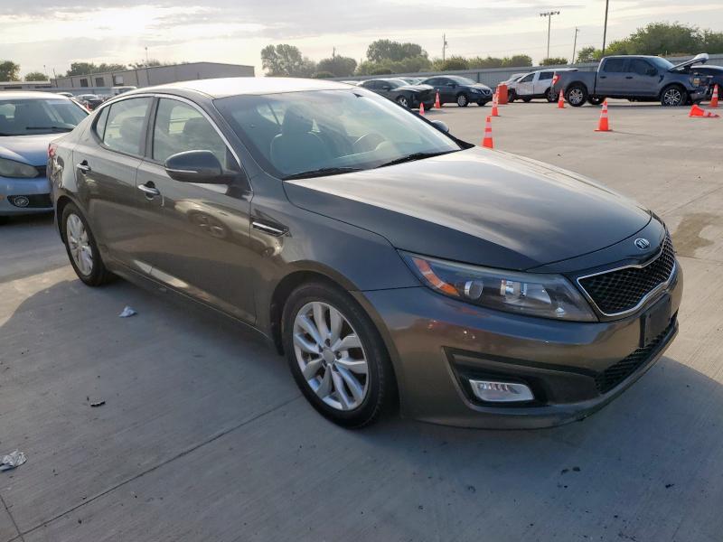 5XXGM4A73FG399600 - 2015 KIA OPTIMA LX Brązowy zdjęcie 4