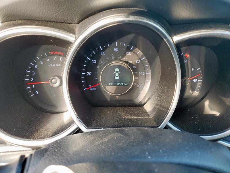 5XXGM4A73FG399600 - 2015 KIA OPTIMA LX Brązowy zdjęcie 9