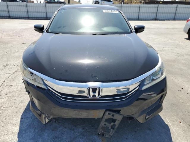 1HGCR2F34HA204310 - 2017 HONDA ACCORD LX 黑色 照片 5