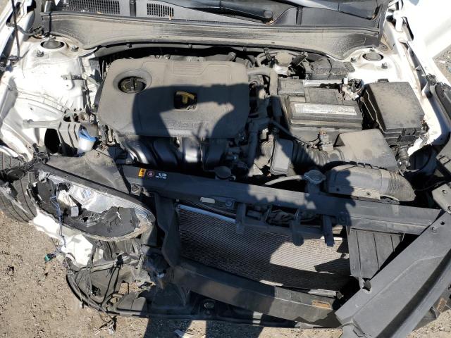 3KPF24ADXKE120654 - 2019 KIA FORTE FE WHITE photo 11