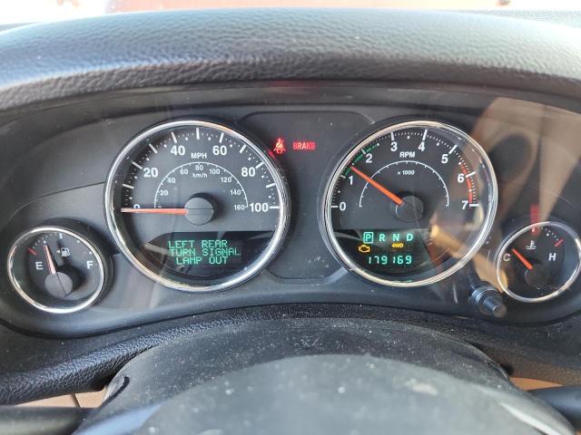 1J4HA5H16BL579436 - 2011 JEEP WRANGLER U SAHARA 红色 照片 9