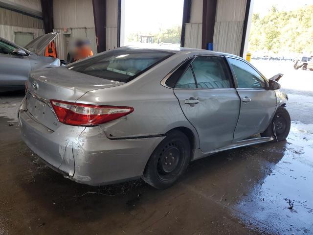 4T4BF1FK1GR543884 - 2016 TOYOTA CAMRY LE SILVER photo 3