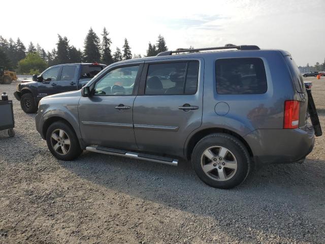 5FNYF4H48BB102585 - 2011 HONDA PILOT EX GRAY photo 2