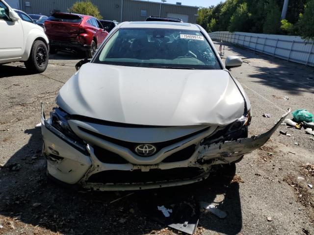 4T1G11BK4PU082135 - 2023 TOYOTA CAMRY SE NIGHT SHADE WHITE photo 5