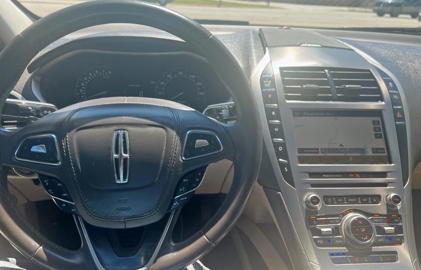 3LN6L5E9XJR613830 - 2018 LINCOLN MKZ RESERVE Белый фото 9