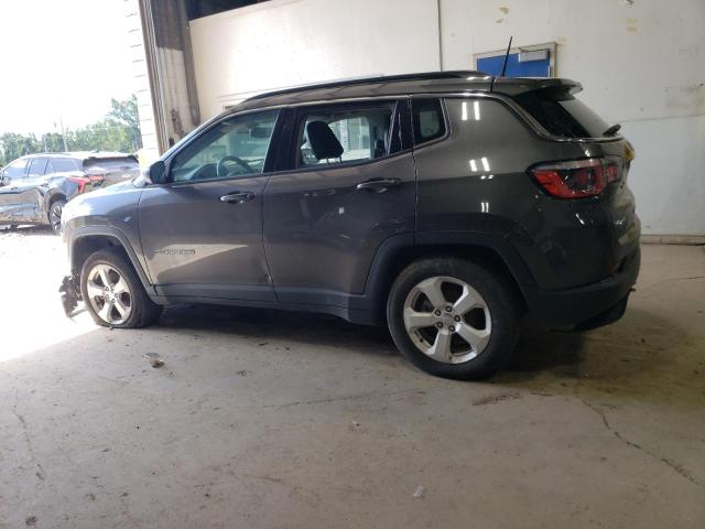 3C4NJDBB5HT680064 - 2017 JEEP COMPASS LATITUDE ნაცრისფერი ფოტო 2