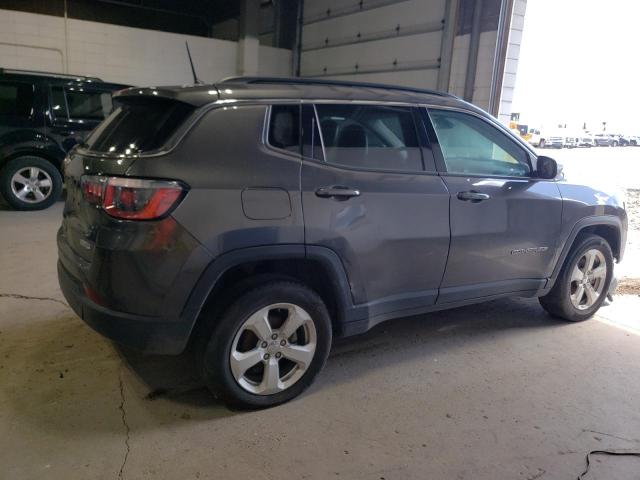 3C4NJDBB5HT680064 - 2017 JEEP COMPASS LATITUDE ნაცრისფერი ფოტო 3