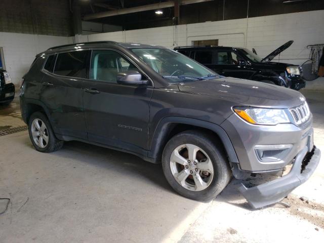 3C4NJDBB5HT680064 - 2017 JEEP COMPASS LATITUDE ნაცრისფერი ფოტო 4