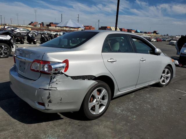 2T1BU4EE4DC106259 - 2013 TOYOTA COROLLA BASE Argent photo 3