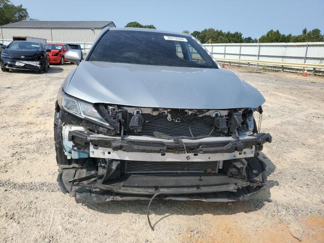 4T1B11HK5JU558370 - 2018 TOYOTA CAMRY L SILVER photo 5