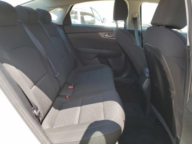 3KPF24AD4KE099171 - 2019 KIA FORTE FE Blanc photo 10