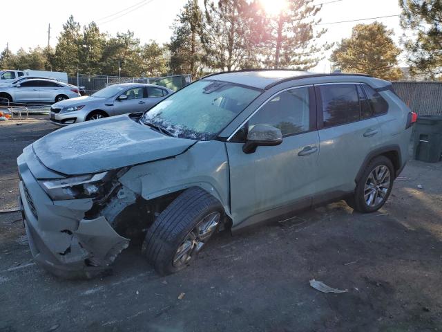 2T3A1RFV0NW250141 - 2022 TOYOTA RAV4 XLE PREMIUM GRAY photo 1