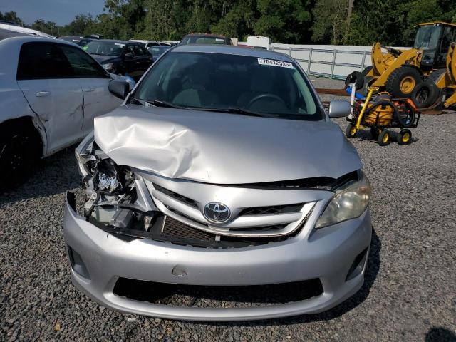 2T1BU4EEXBC573716 - 2011 TOYOTA COROLLA BASE ვერცხლისფერი ფოტო 5