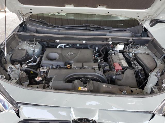 2T3W1RFVXMW146843 - 2021 TOYOTA RAV4 XLE SILVER photo 11