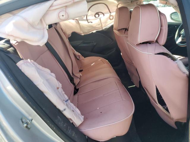 1G1BC5SM8J7208884 - 2018 CHEVROLET CRUZE LS 银色 照片 10