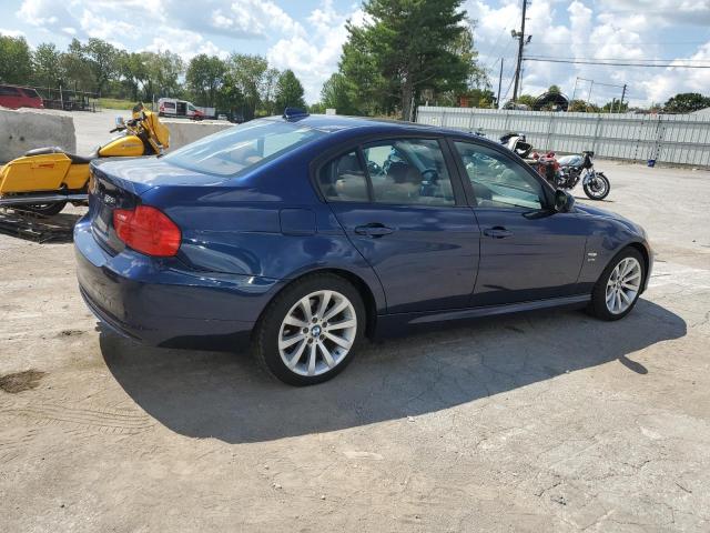 WBAPK7G56BNN78660 - 2011 BMW 328 XI BLUE photo 3