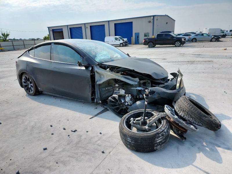 5YJYGDEE6LF010967 - 2020 TESLA MODEL Y BLACK photo 4