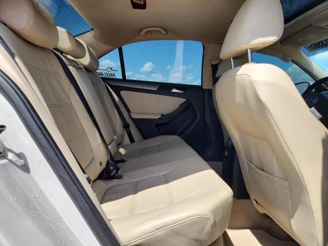 3VWLL7AJXEM382544 - 2014 VOLKSWAGEN JETTA TDI WHITE photo 10