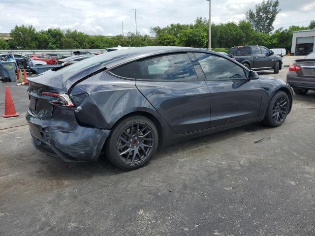 5YJ3E1EA9RF765096 - 2024 TESLA MODEL 3 Gris foto 3