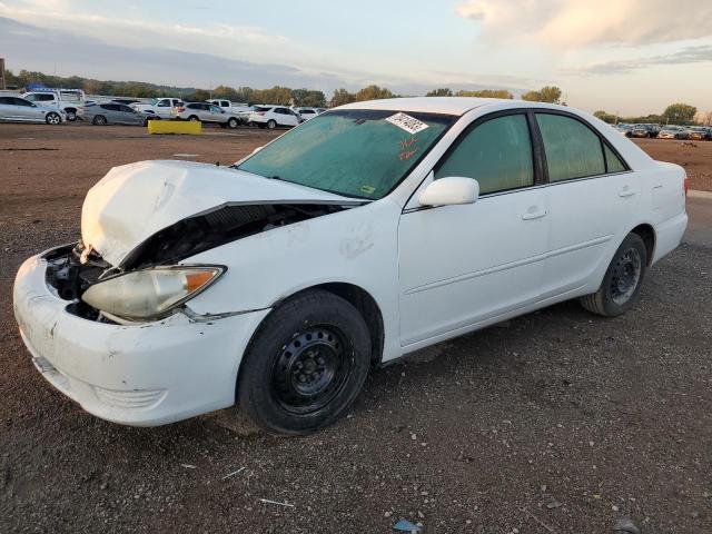 4T1BE32K65U596169 - 2005 TOYOTA CAMRY LE WHITE photo 1