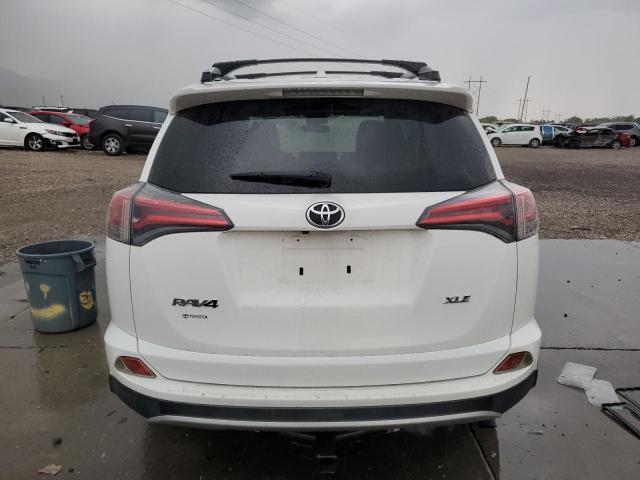 JTMWFREV5GJ078814 - 2016 TOYOTA RAV4 XLE WHITE photo 6