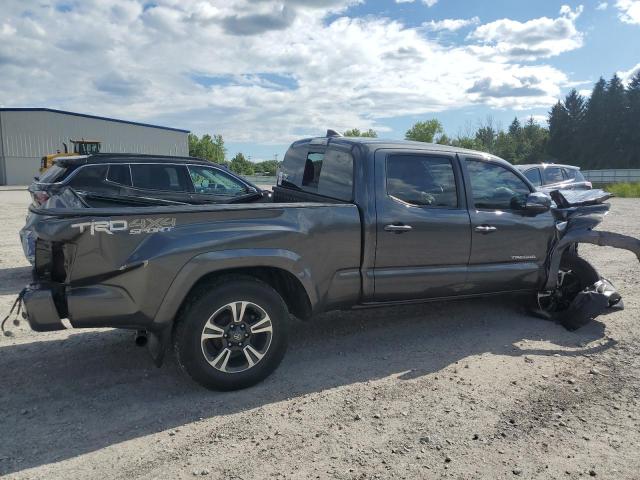 3TMDZ5BN9JM045644 - 2018 TOYOTA TACOMA DOUBLE CAB Gris photo 3