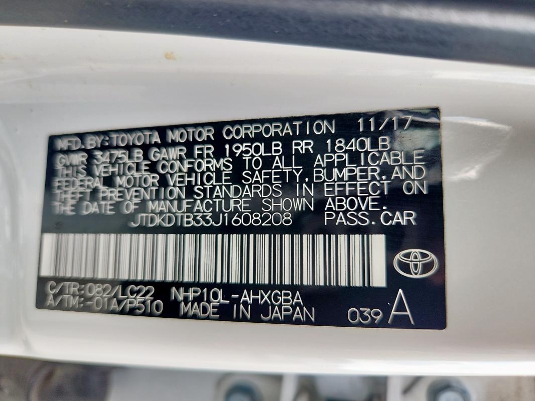 JTDKDTB33J1608208 - 2018 TOYOTA PRIUS C თეთრი ფოტო 13