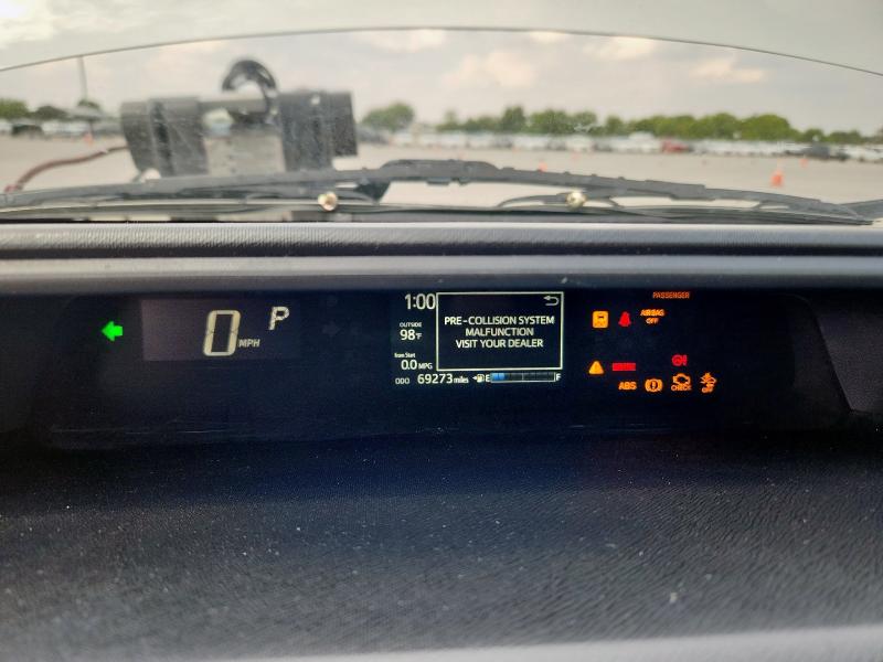 JTDKDTB33J1608208 - 2018 TOYOTA PRIUS C თეთრი ფოტო 9