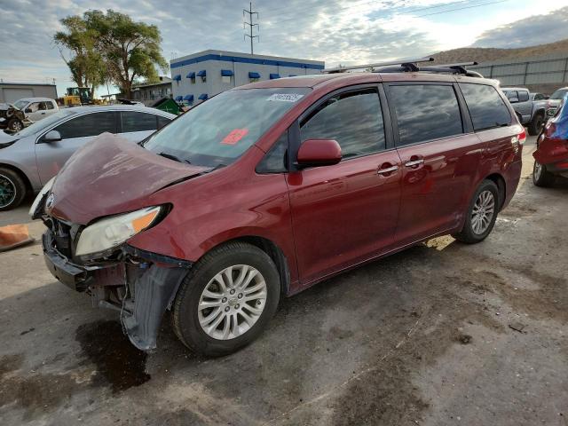 2013 TOYOTA SIENNA XLE, 