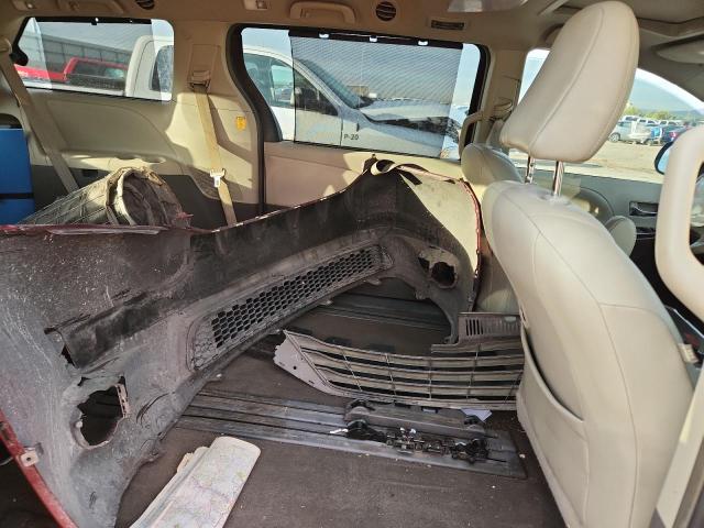 5TDYK3DC2DS378620 - 2013 TOYOTA SIENNA XLE BURGUNDY photo 11