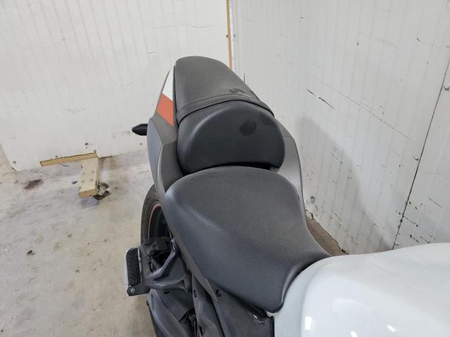 ML5EXER1XPDA88842 - 2023 KAWASAKI EX650 R Ақ фото 6