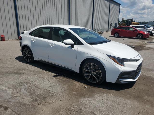 5YFS4MCE8NP128804 - 2022 TOYOTA COROLLA SE თეთრი ფოტო 4