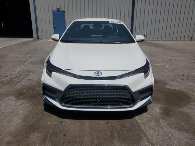 5YFS4MCE8NP128804 - 2022 TOYOTA COROLLA SE თეთრი ფოტო 5