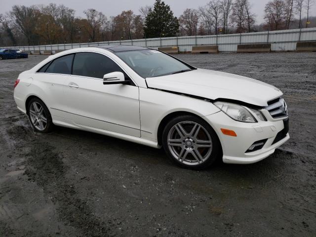 WDDKJ7CB1AF034724 - 2010 MERCEDES-BENZ E 550 WHITE photo 4