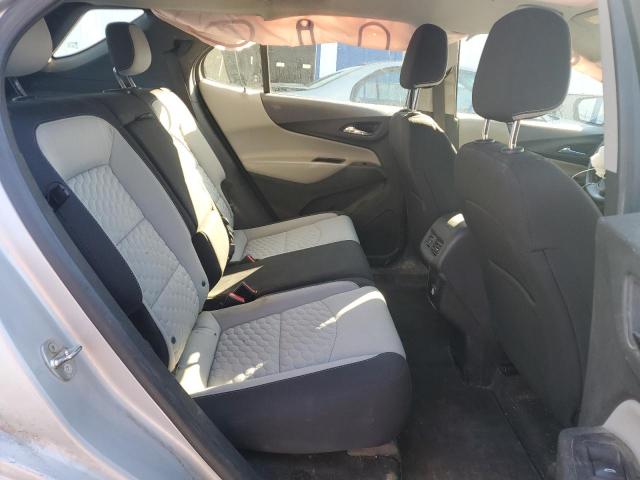 2GNAXREV2J6137949 - 2018 CHEVROLET EQUINOX LS SILVER photo 11