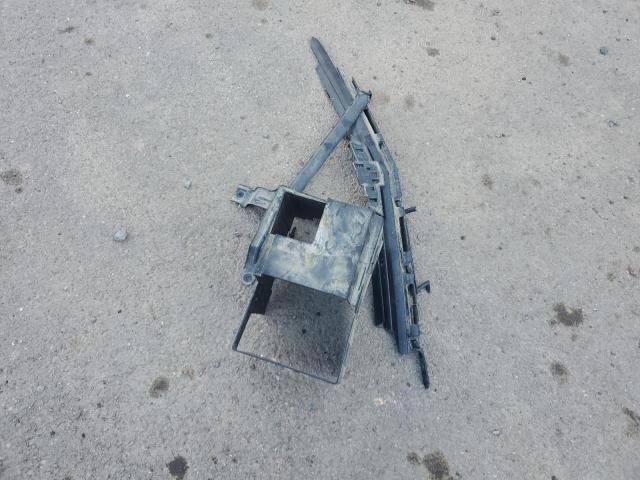 2GNAXREV2J6137949 - 2018 CHEVROLET EQUINOX LS SILVER photo 13