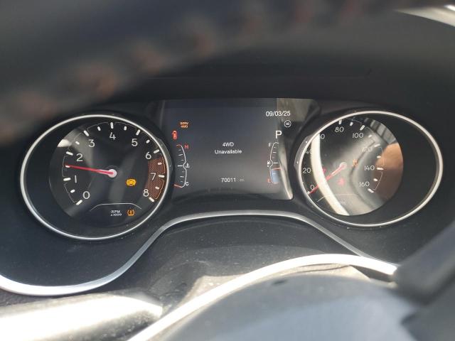 3C4NJDBB3JT117004 - 2018 JEEP COMPASS LATITUDE فضي صورة 9