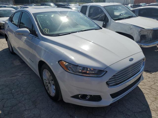 3FA6P0LU9GR310054 - 2016 FORD FUSION SE HYBRID WHITE photo 4