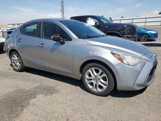 3MYDLBZV1GY117087 - 2016 TOYOTA SCION IA SILVER photo 4